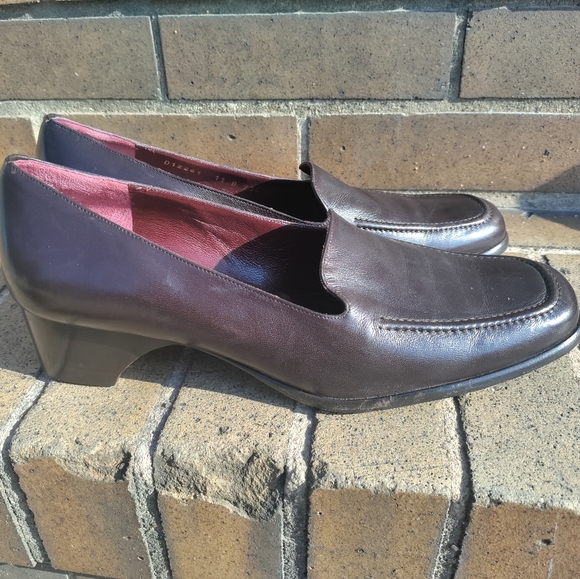 Cole Haan | Brown Slip On Leather Loafers Womens Size 9.5 - Picture 4 of 16